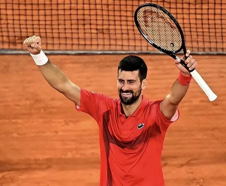 拉沃尔杯险胜法网，德约科维奇扛起全队