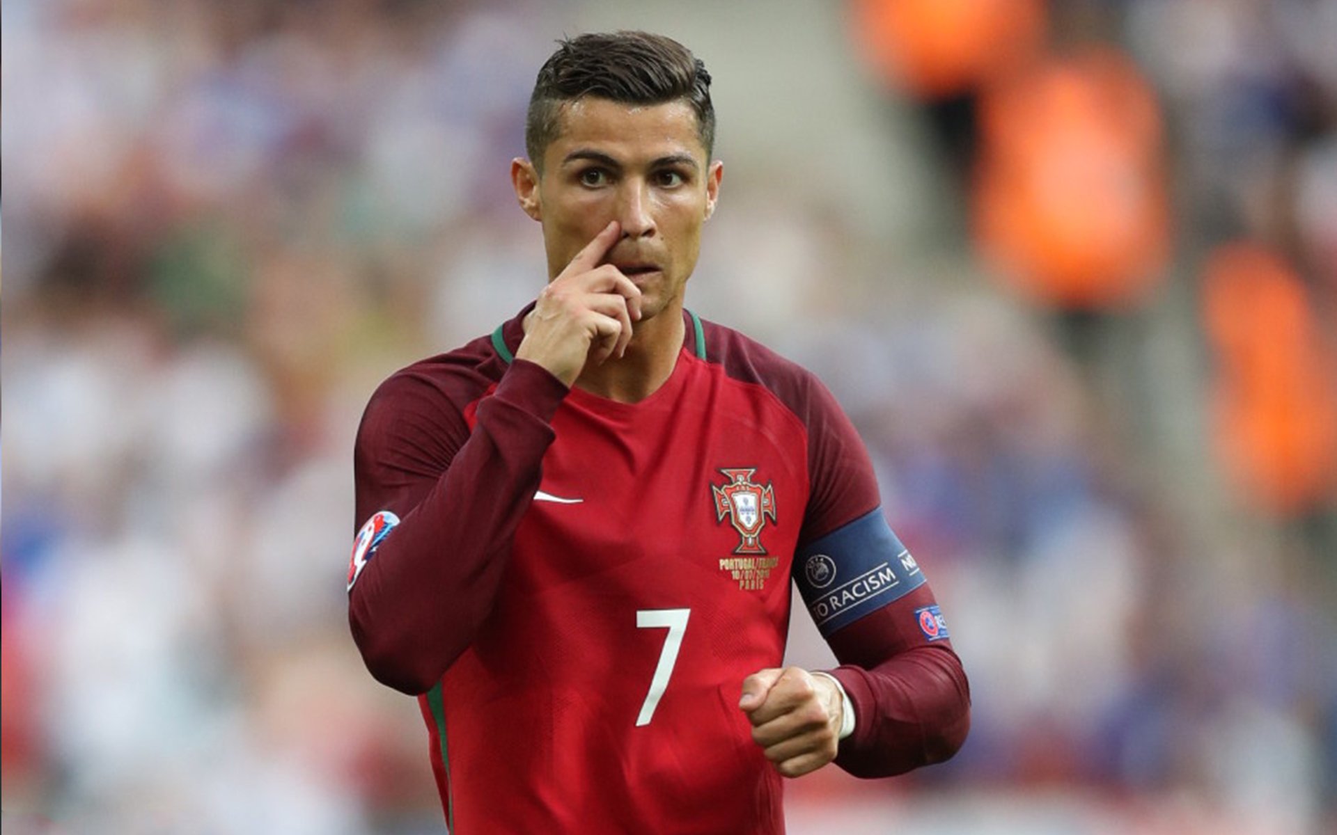 从安哥拉到米兰，救赎的两种叙事—当集体荣耀照亮个人归途